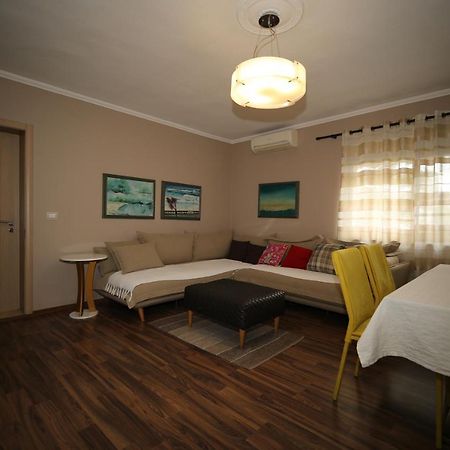 Eos Apartment ติรานา ภายนอก รูปภาพ